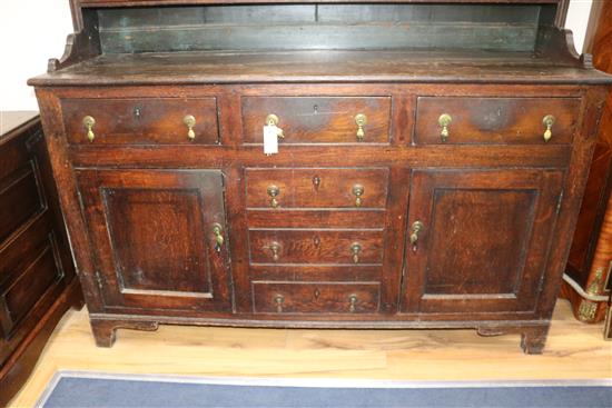 A George III oak dresser W.161cm